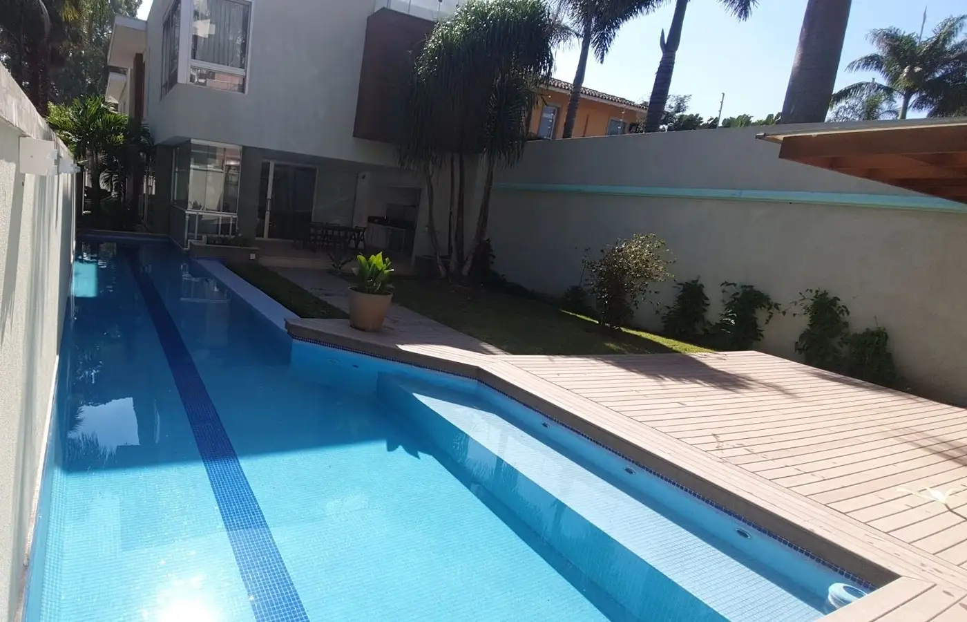 Piscina de raia atendida pela Vinicius Piscina